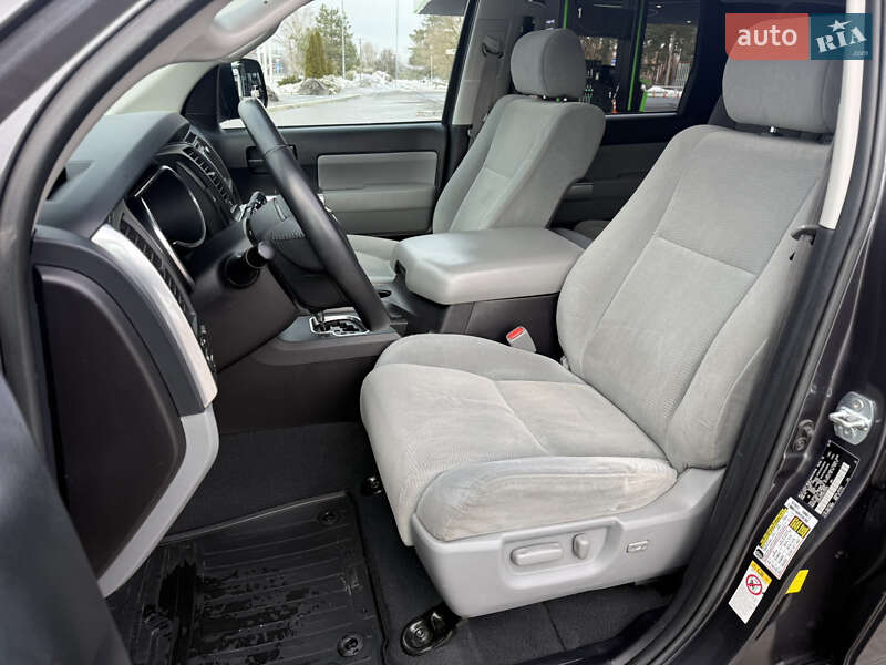 Внедорожник / Кроссовер Toyota Sequoia 2019 в Киеве фото 37 Внедорожник / Кроссовер Toyota Sequoia 2019 в Киеве