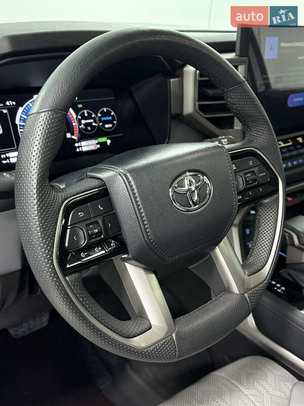 Внедорожник / Кроссовер Toyota Sequoia 2024 в Одессе