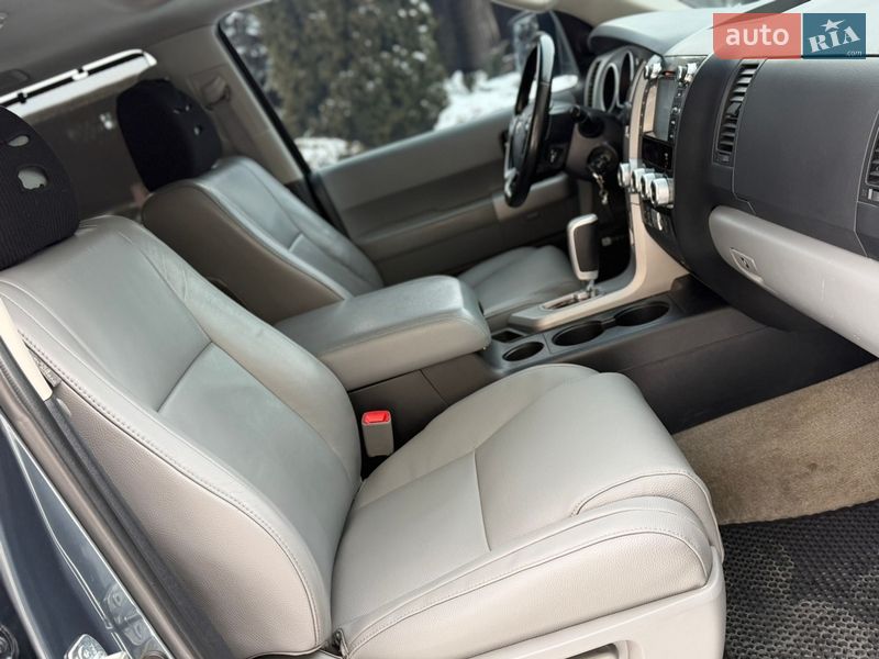 Внедорожник / Кроссовер Toyota Sequoia 2008 в Львове