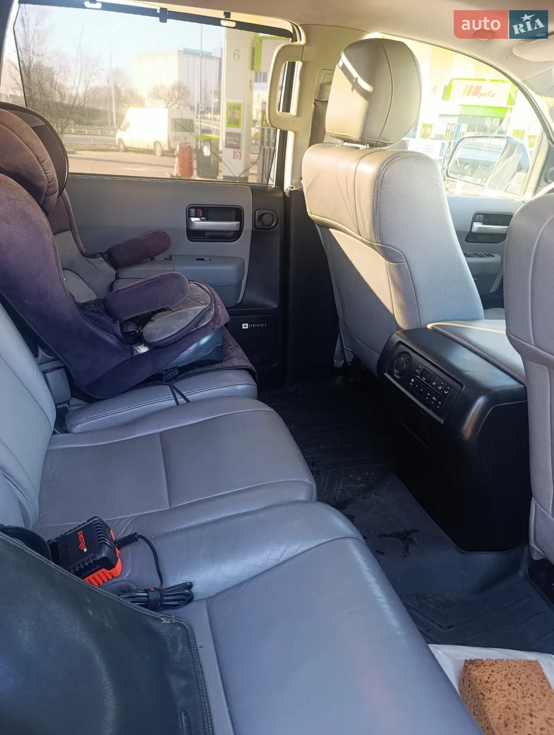 2013 Toyota Sequoia - мініатюра 5