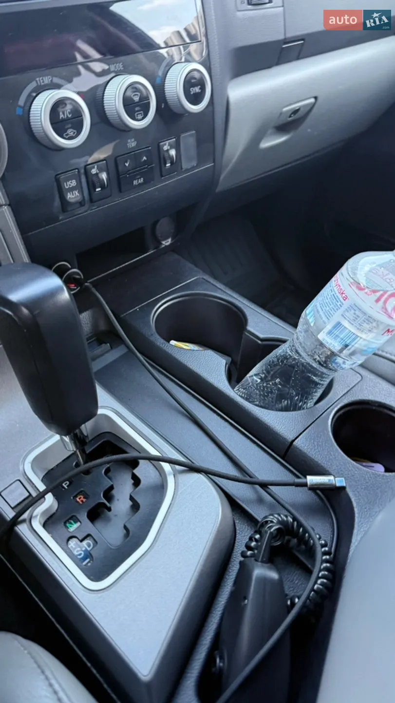 2016 Toyota Sequoia - мініатюра 21