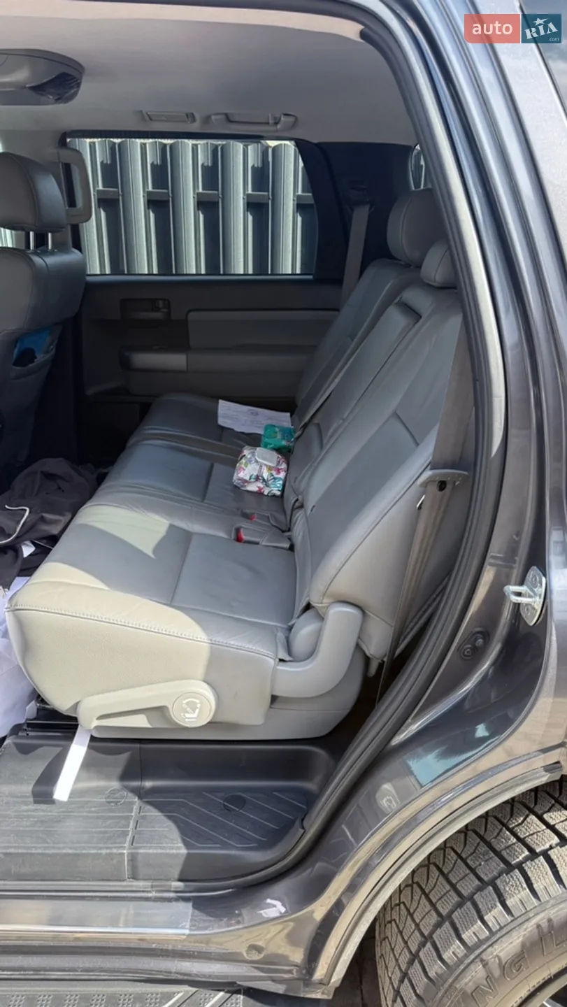 2016 Toyota Sequoia - мініатюра 35