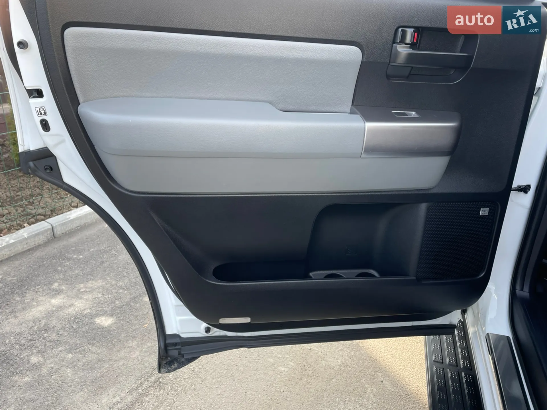 2018 Toyota Sequoia - мініатюра 21