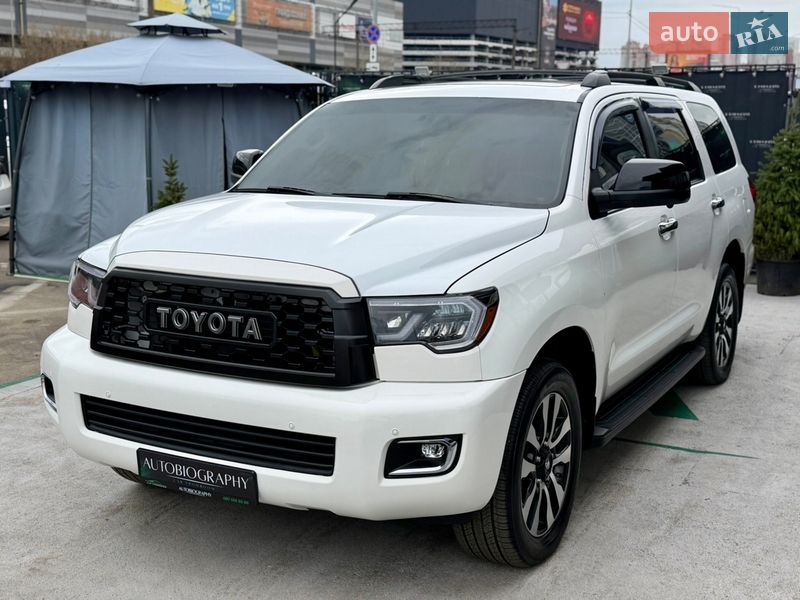 Внедорожник / Кроссовер Toyota Sequoia 2013 в Киеве