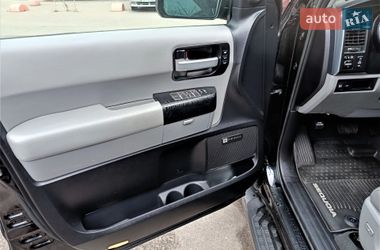 Внедорожник / Кроссовер Toyota Sequoia 2018 в Одессе