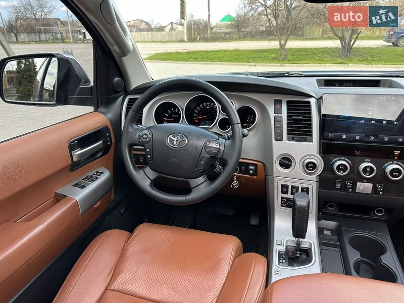 Позашляховик / Кросовер Toyota Sequoia 2008 в Харкові