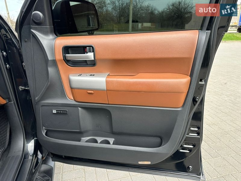 Позашляховик / Кросовер Toyota Sequoia 2008 в Харкові