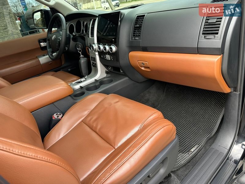 Позашляховик / Кросовер Toyota Sequoia 2008 в Харкові