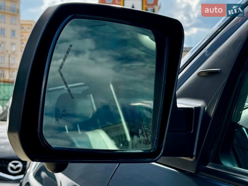 Внедорожник / Кроссовер Toyota Sequoia 2017 в Одессе фото 6 Внедорожник / Кроссовер Toyota Sequoia 2017 в Одессе