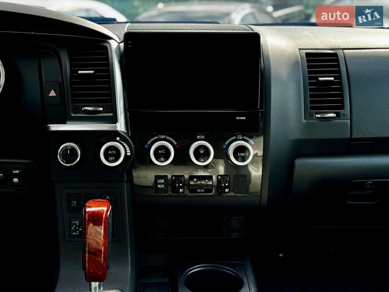 Внедорожник / Кроссовер Toyota Sequoia 2017 в Одессе фото 34 Внедорожник / Кроссовер Toyota Sequoia 2017 в Одессе