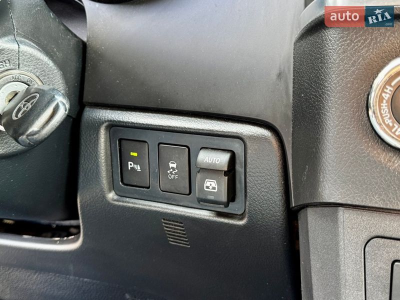 Внедорожник / Кроссовер Toyota Sequoia 2017 в Одессе фото 32 Внедорожник / Кроссовер Toyota Sequoia 2017 в Одессе