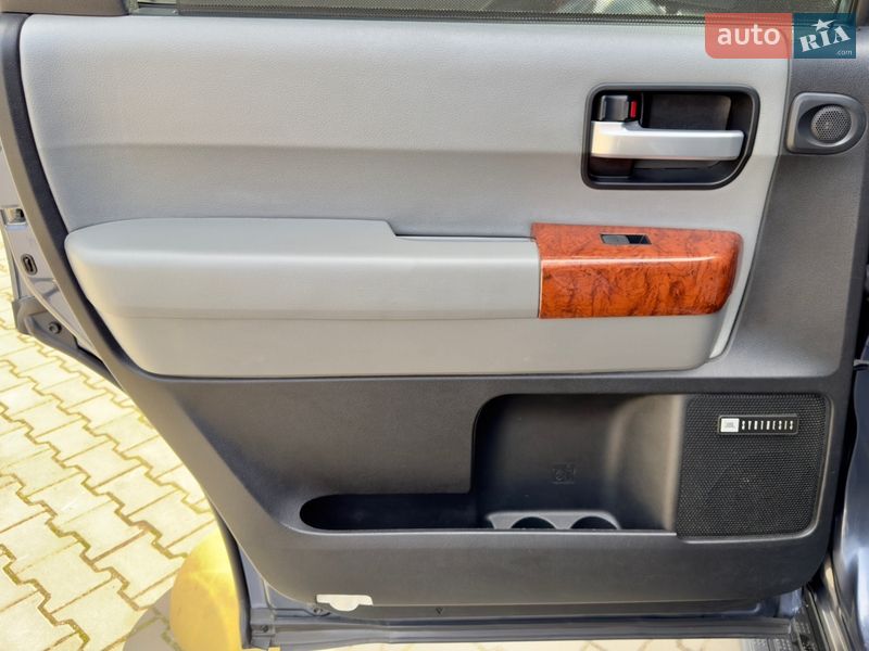 Внедорожник / Кроссовер Toyota Sequoia 2017 в Одессе фото 41 Внедорожник / Кроссовер Toyota Sequoia 2017 в Одессе