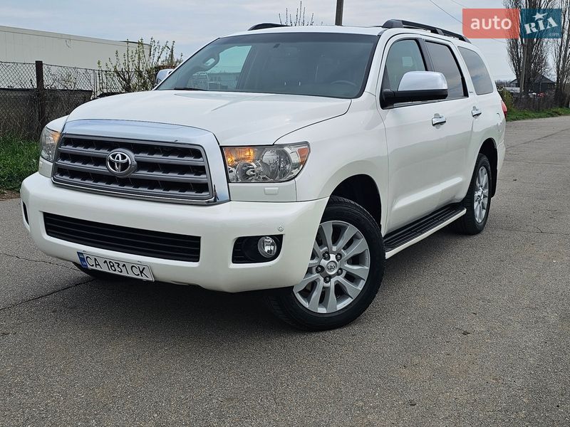 Toyota Sequoia 2010