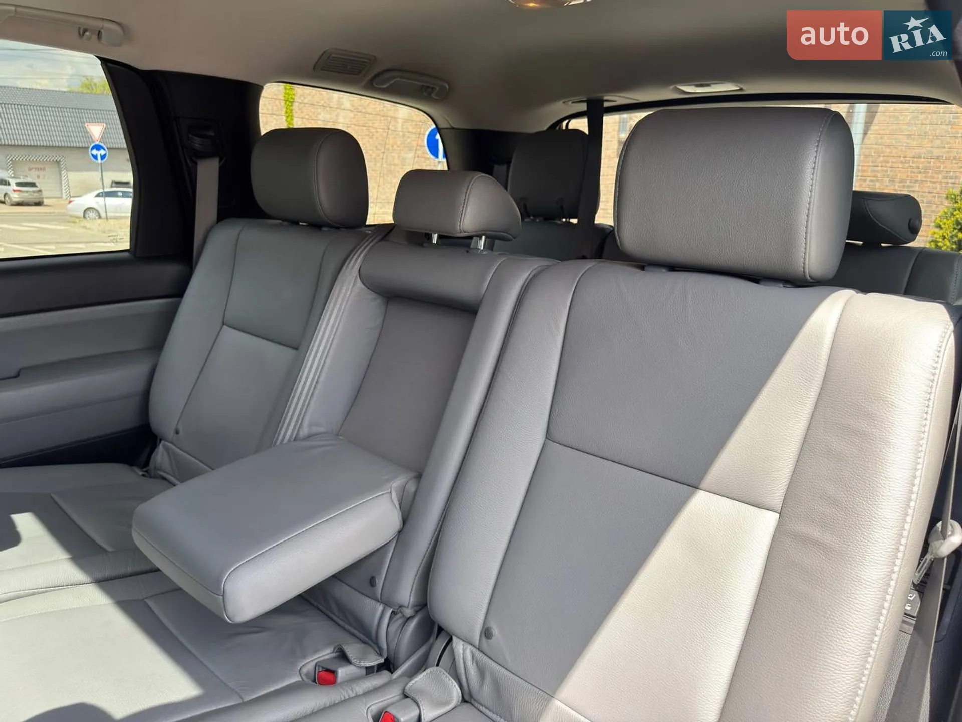 2018 Toyota Sequoia - мініатюра 28