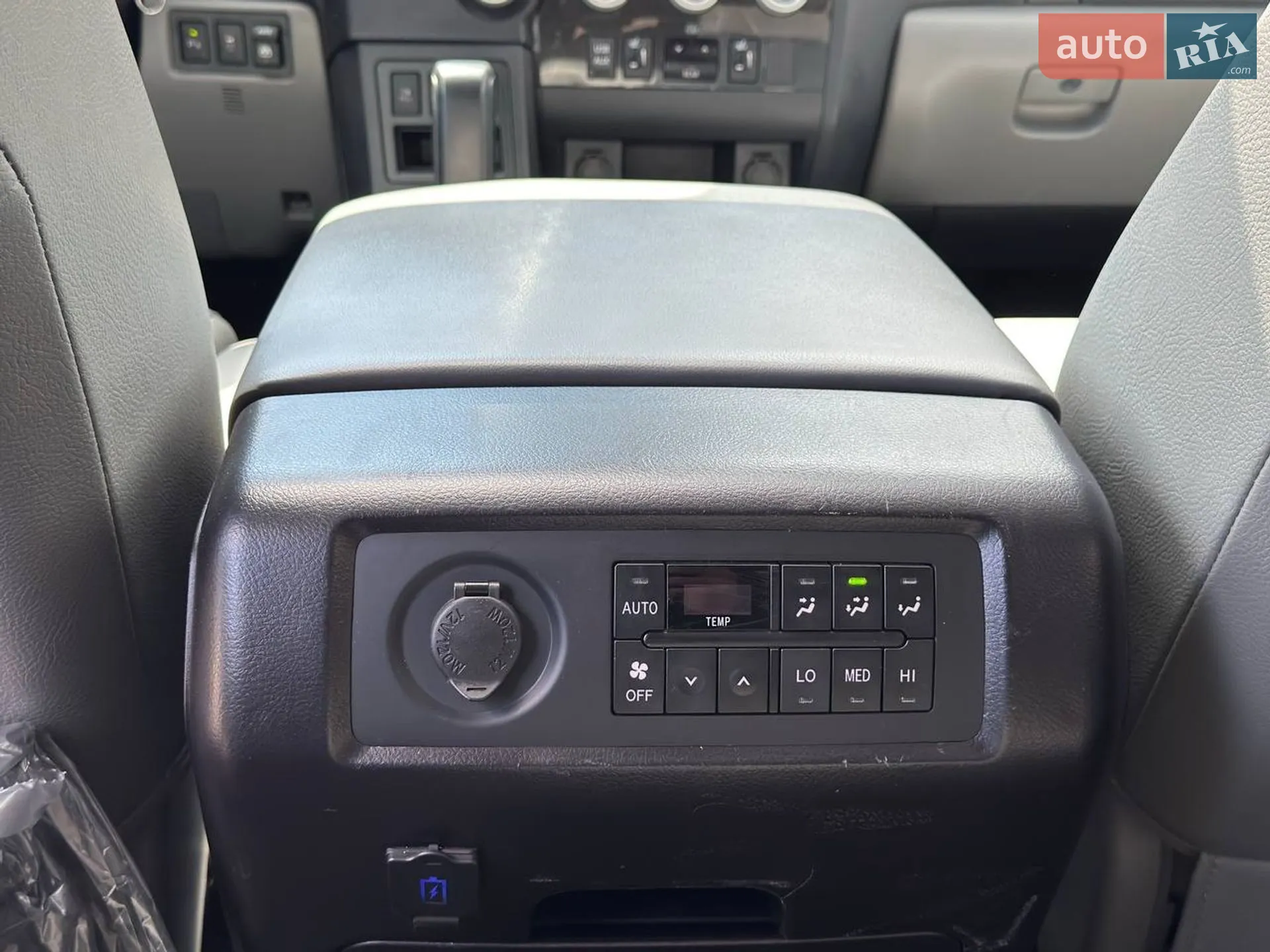2018 Toyota Sequoia - мініатюра 32