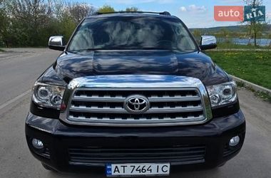 Позашляховик / Кросовер Toyota Sequoia 2012 в Бурштині