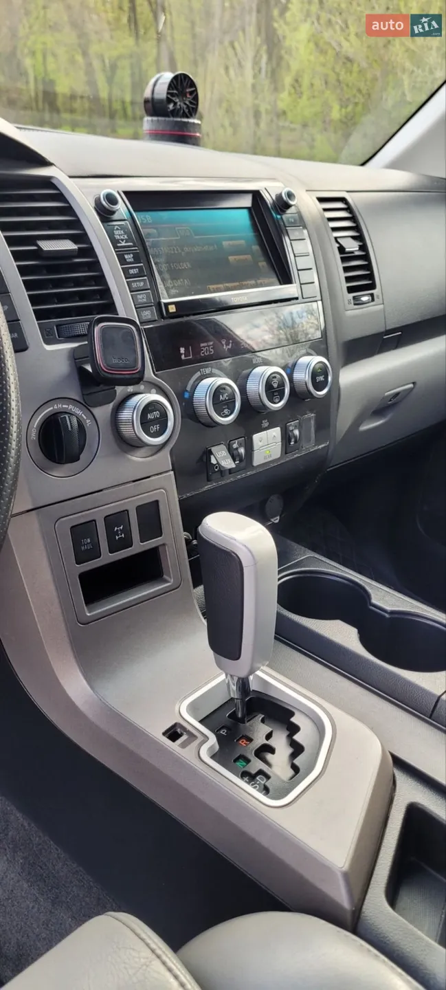2012 Toyota Sequoia - мініатюра 24