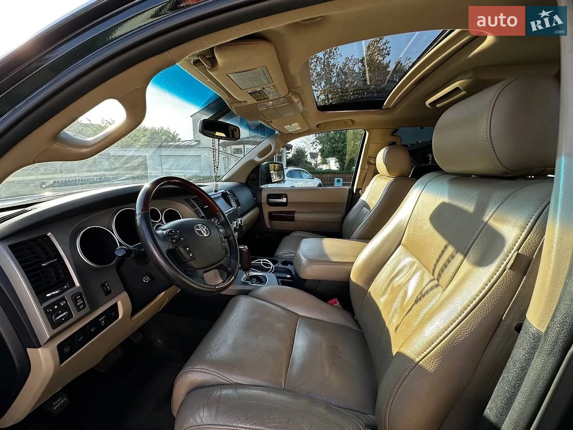 2012 Toyota Sequoia - мініатюра 3