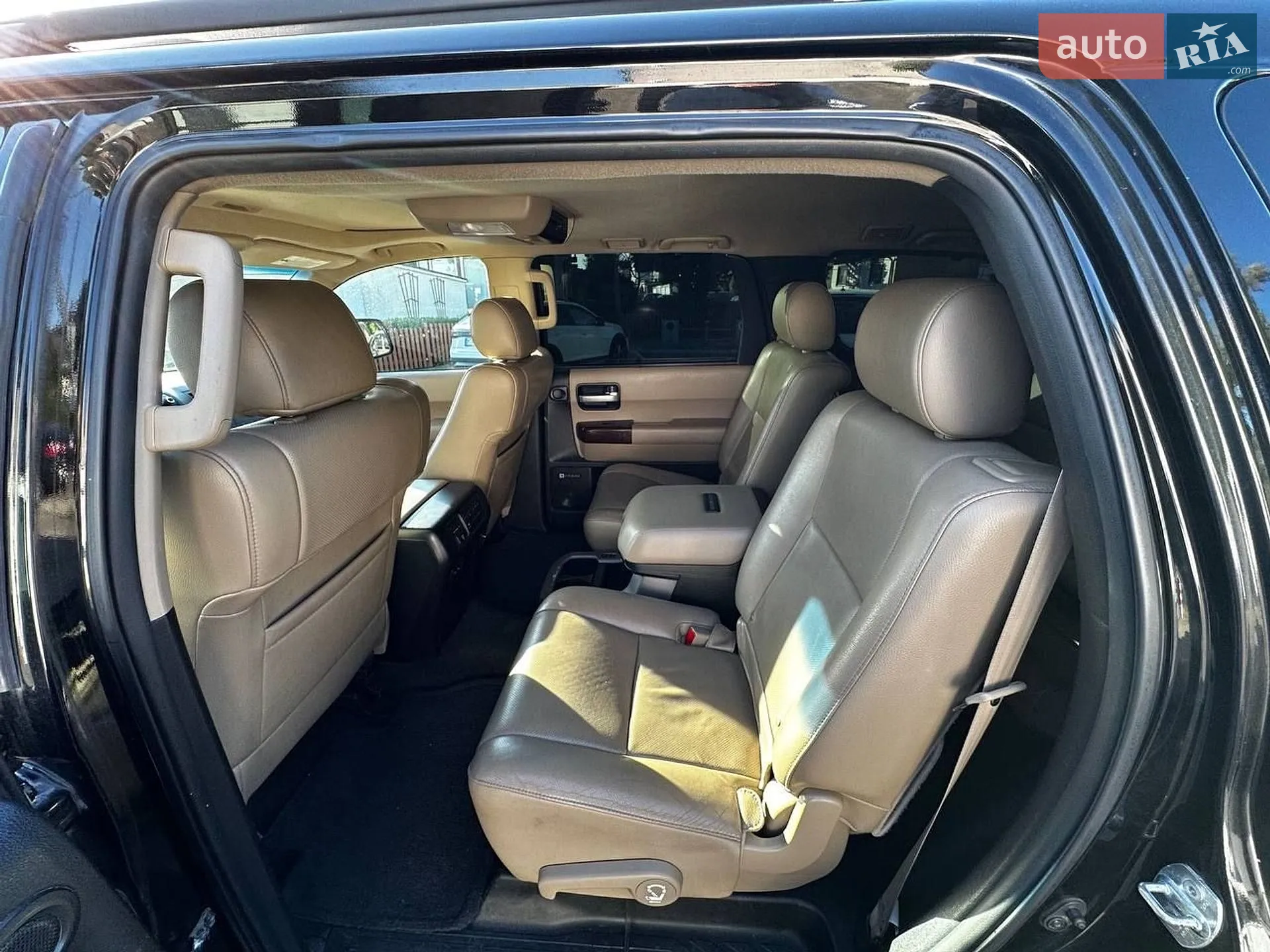 2012 Toyota Sequoia - мініатюра 11