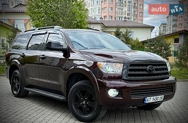 Позашляховик / Кросовер Toyota Sequoia 2012 в Івано-Франківську