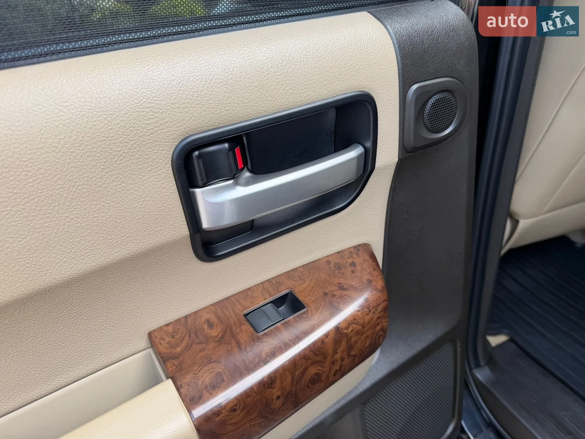 2010 Toyota Sequoia - мініатюра 51