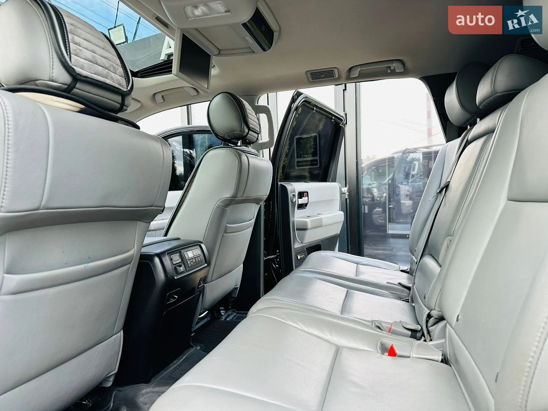 2013 Toyota Sequoia - мініатюра 20