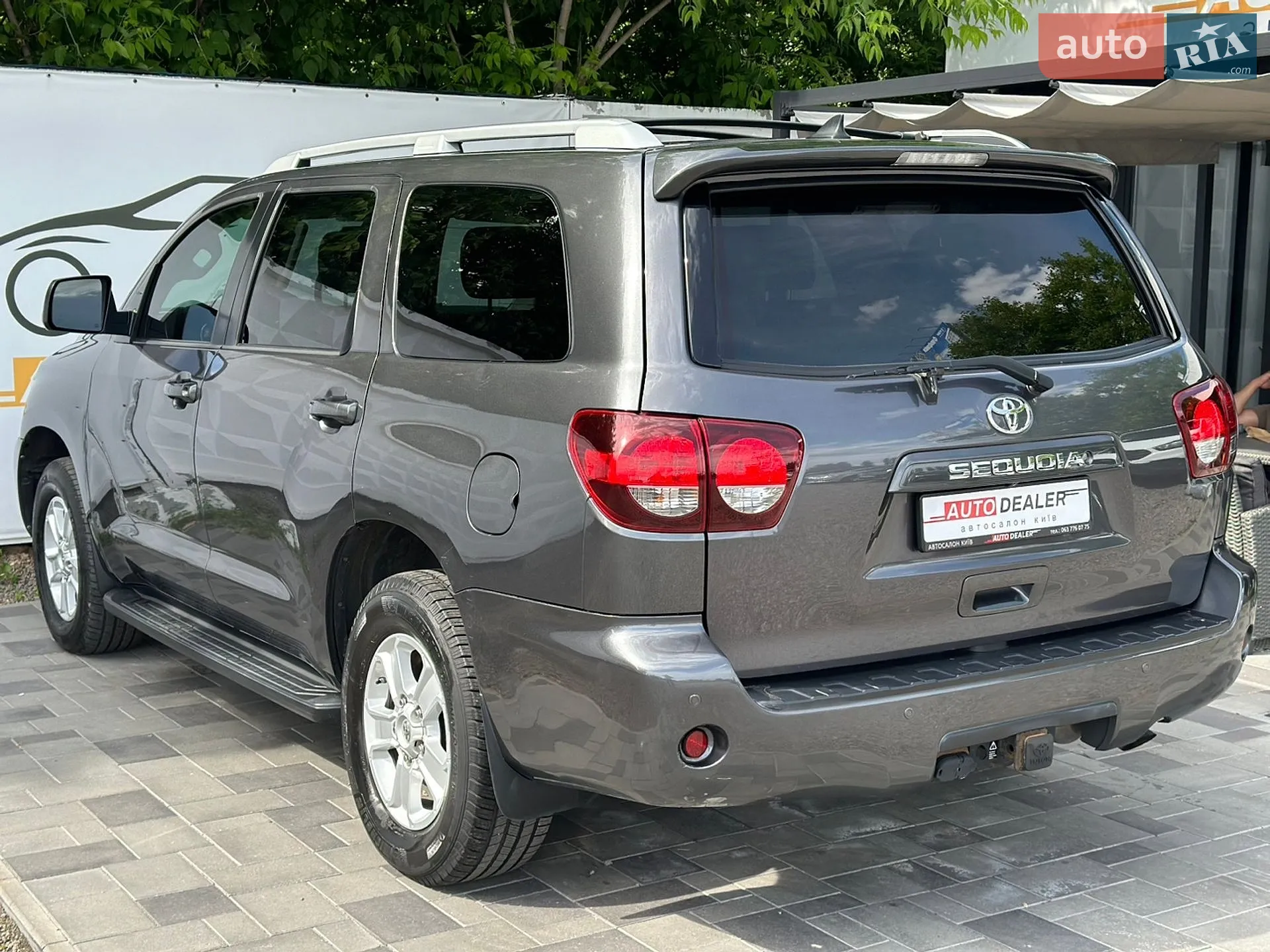 2017 Toyota Sequoia - мініатюра 5