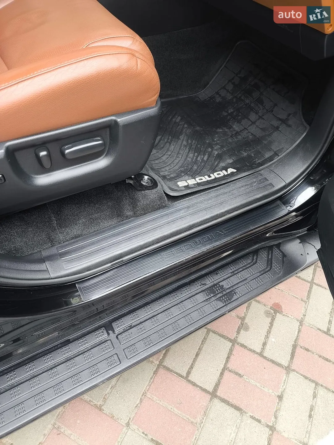 2015 Toyota Sequoia - мініатюра 13
