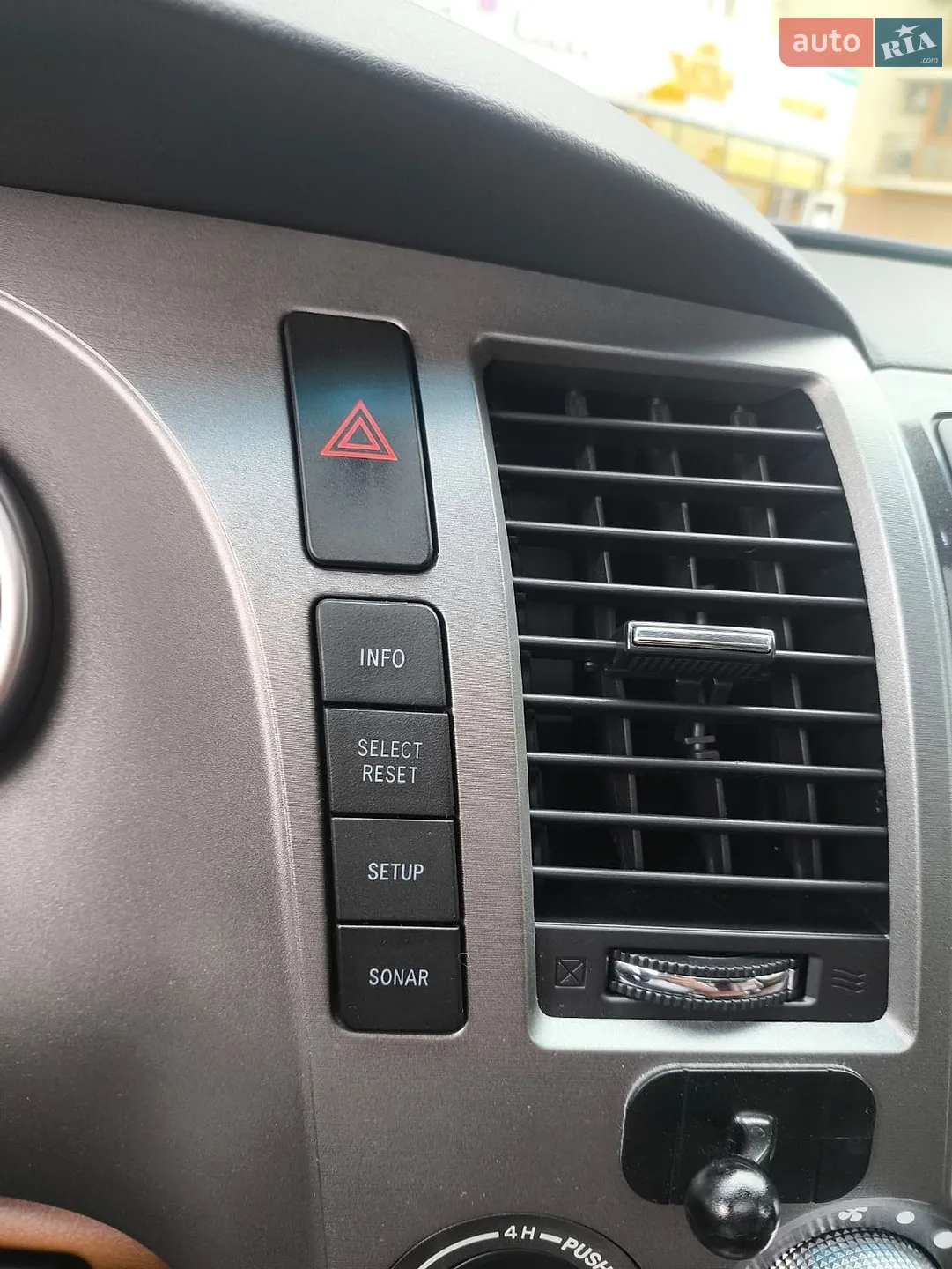 2015 Toyota Sequoia - мініатюра 80