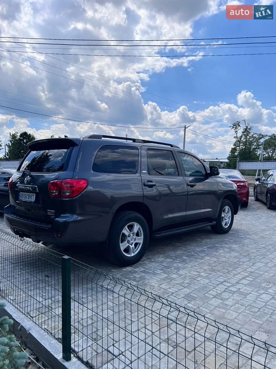 2014 Toyota Sequoia - мініатюра 2