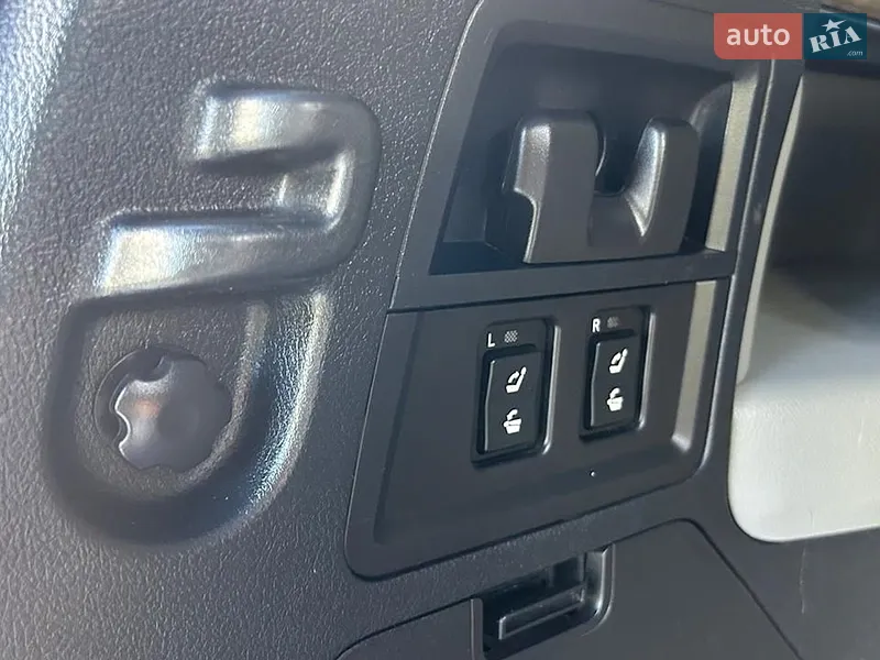 Toyota Sequoia 2012 VIN 5TDBM5G17CS001768 фото оголошення 29 з 79