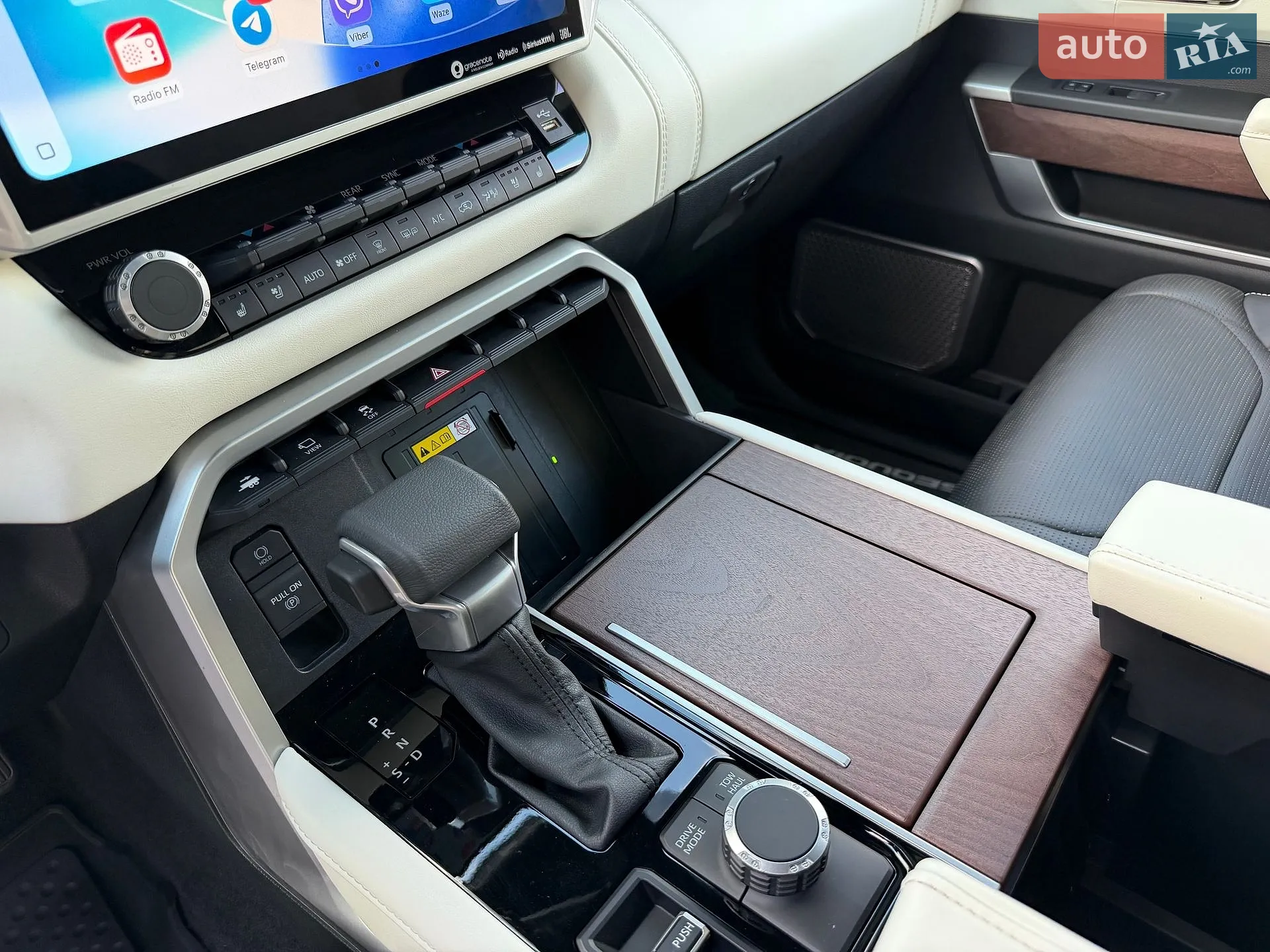 2023 Toyota Sequoia - мініатюра 18
