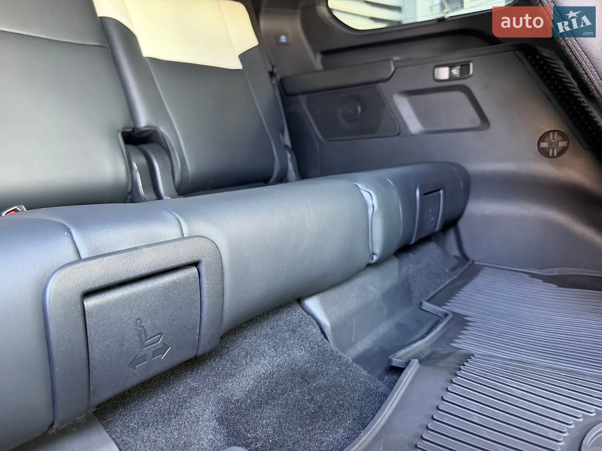 2023 Toyota Sequoia - мініатюра 30