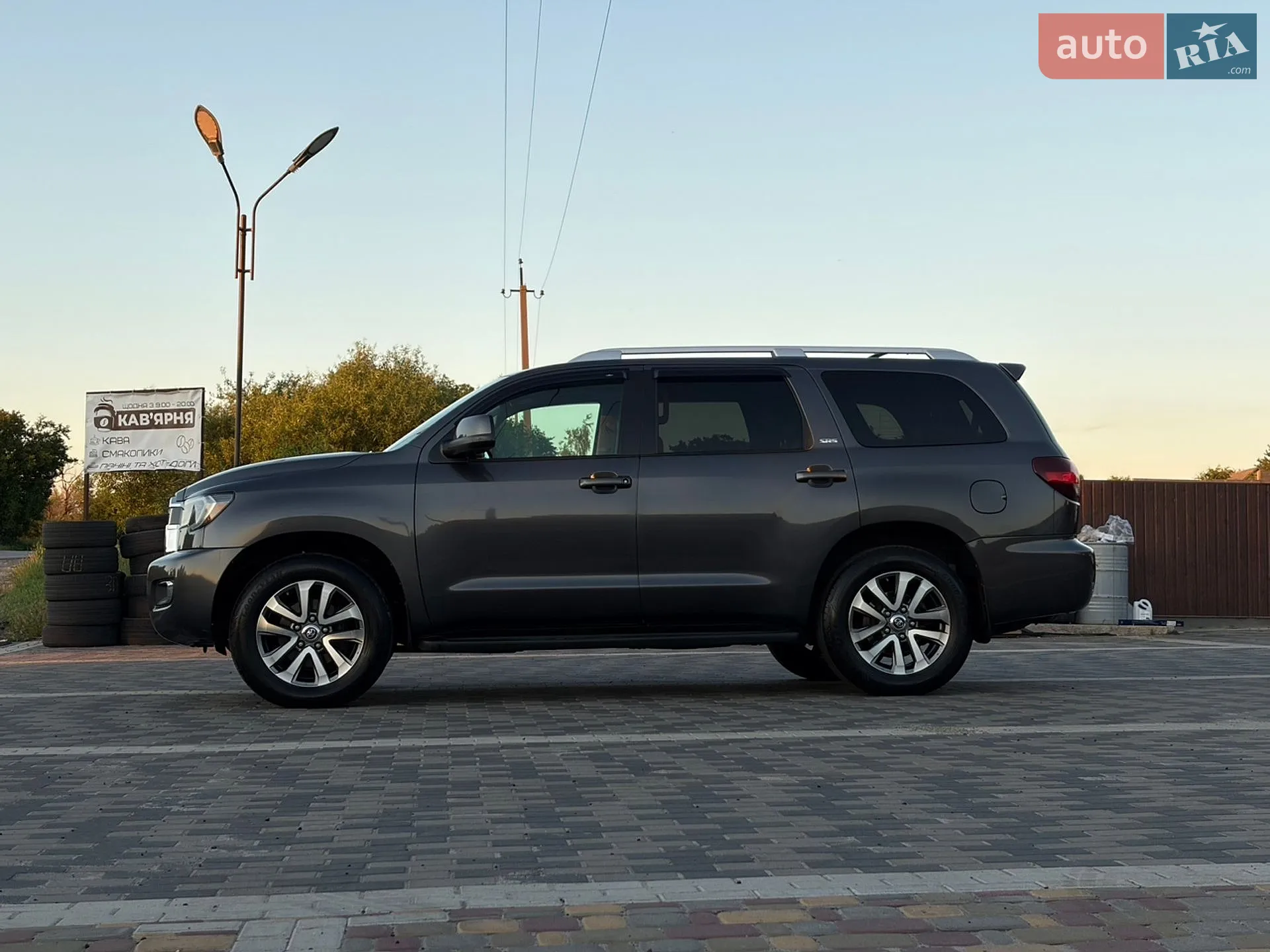 2019 Toyota Sequoia - мініатюра 9