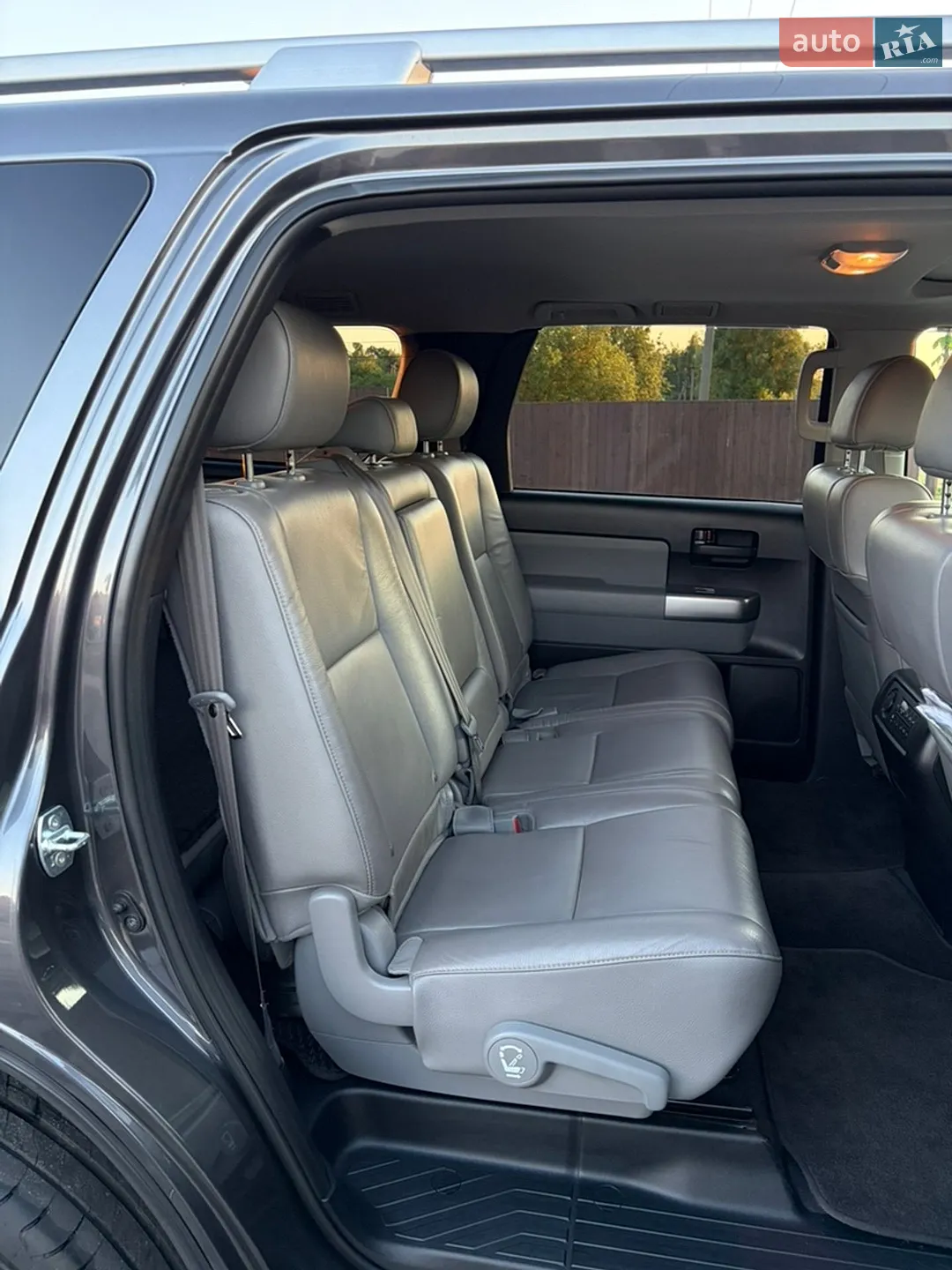 2019 Toyota Sequoia - мініатюра 53