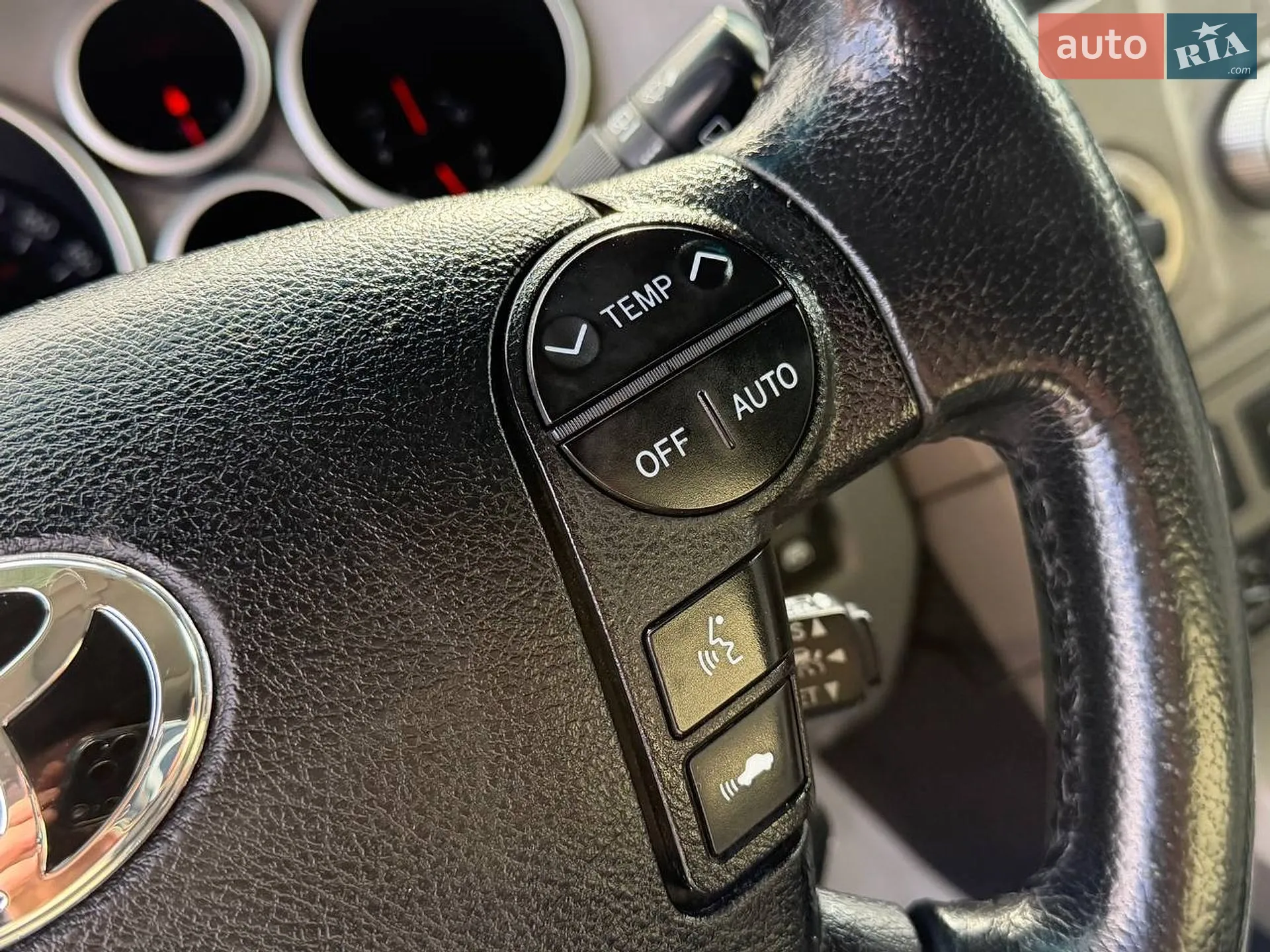 2010 Toyota Sequoia - мініатюра 17