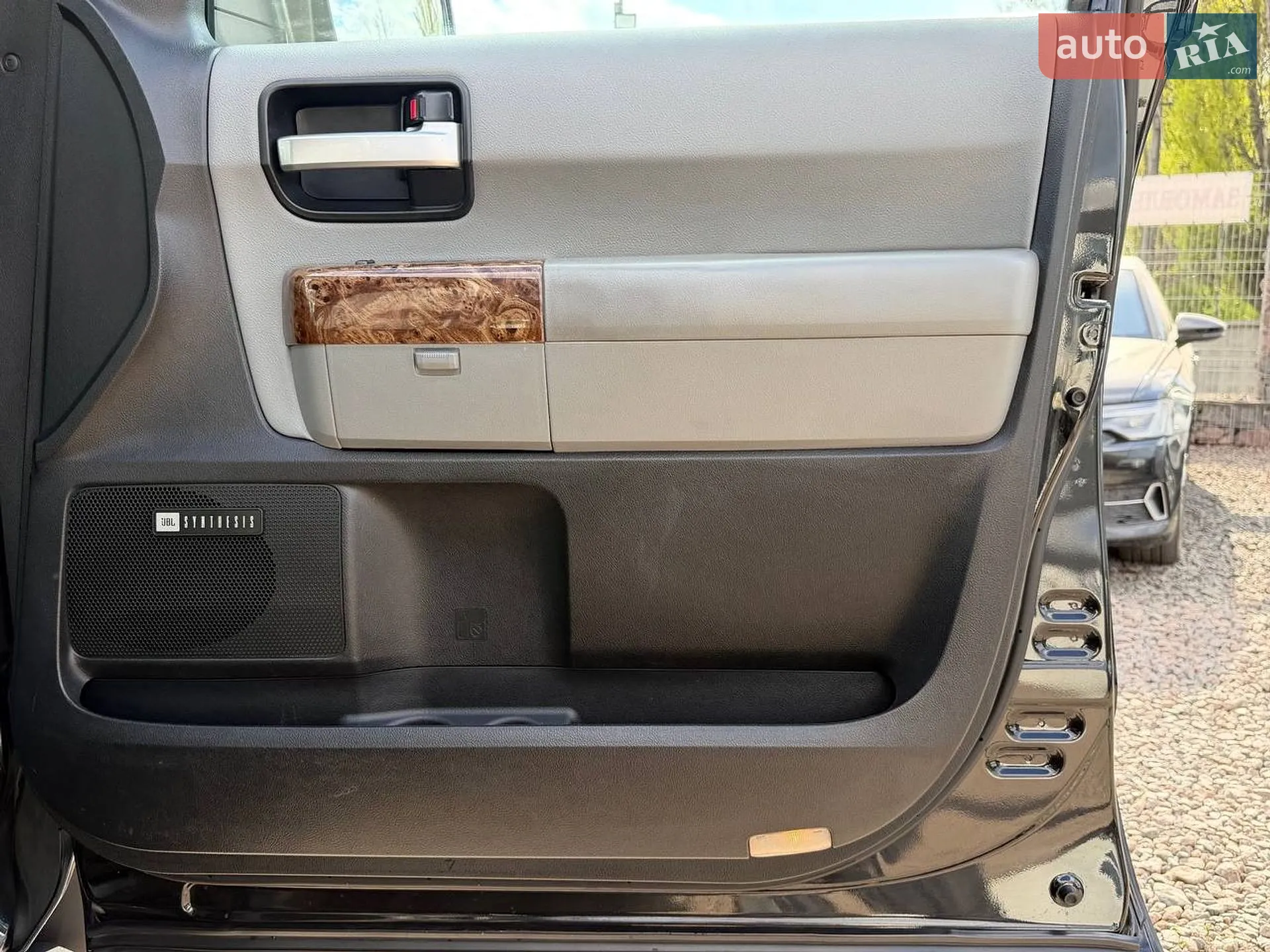 2010 Toyota Sequoia - мініатюра 38