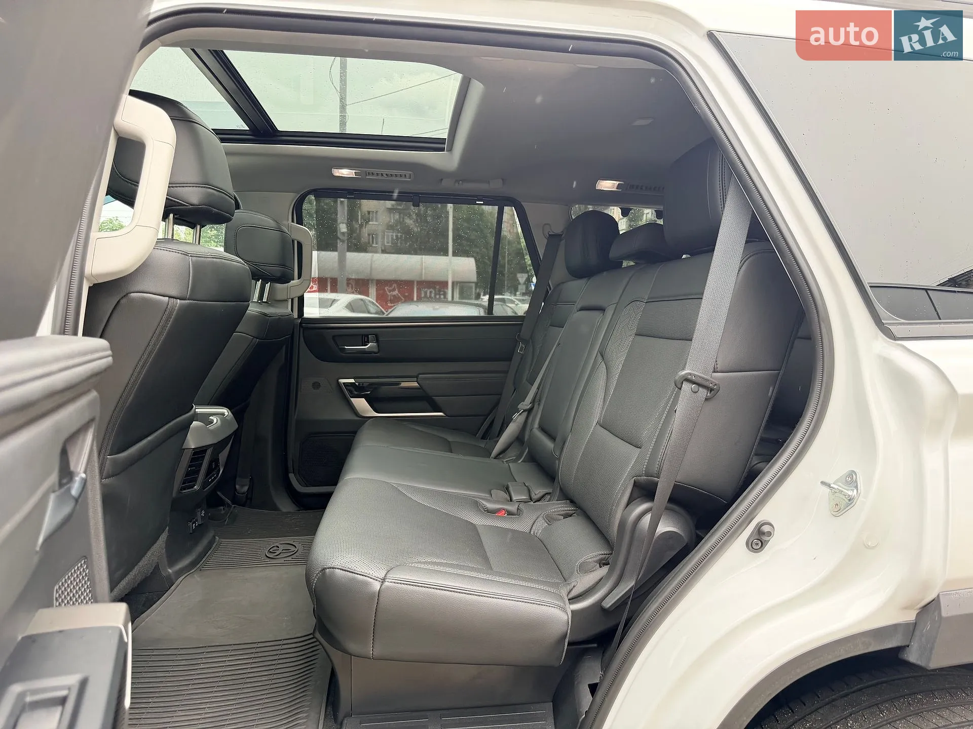 2023 Toyota Sequoia - мініатюра 26