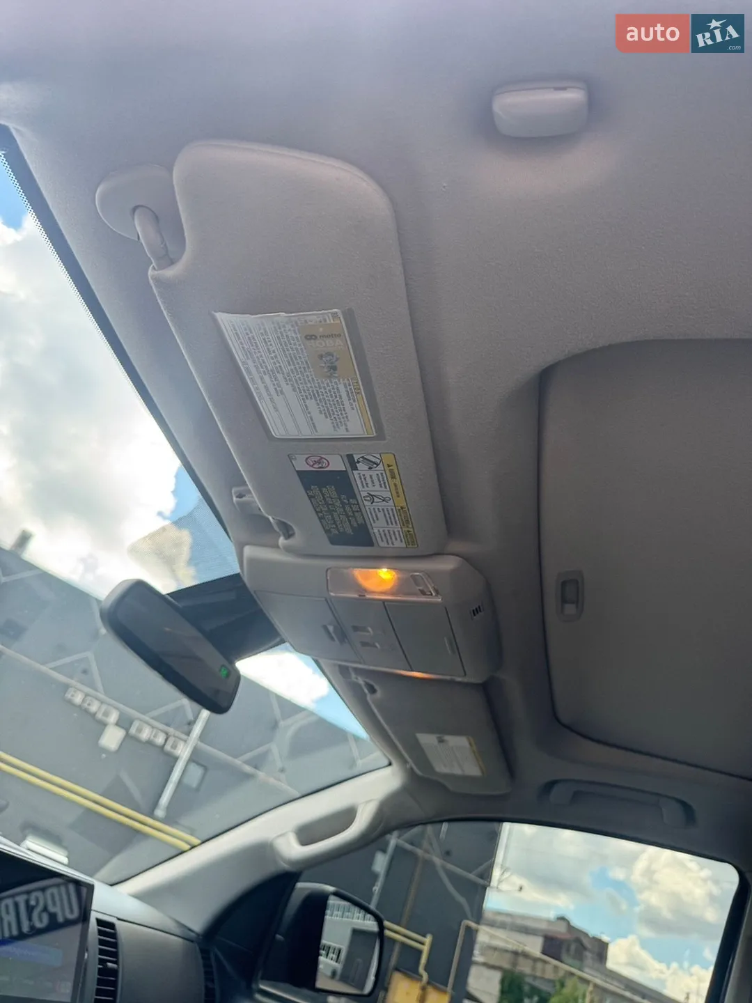 2019 Toyota Sequoia - мініатюра 23