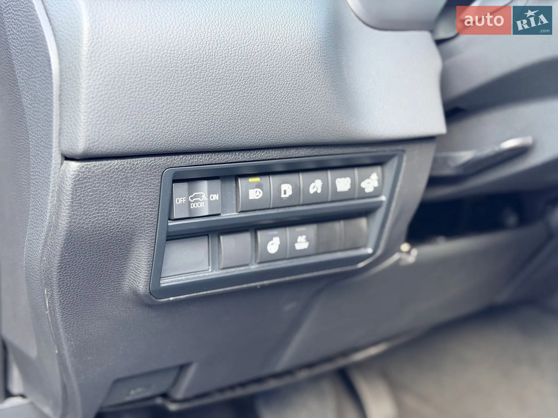 2024 Toyota Sequoia - мініатюра 18