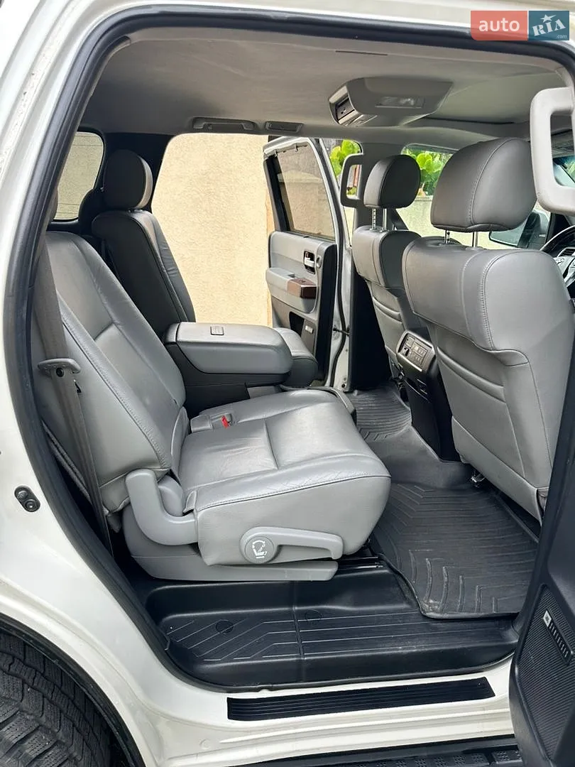 2015 Toyota Sequoia - мініатюра 17