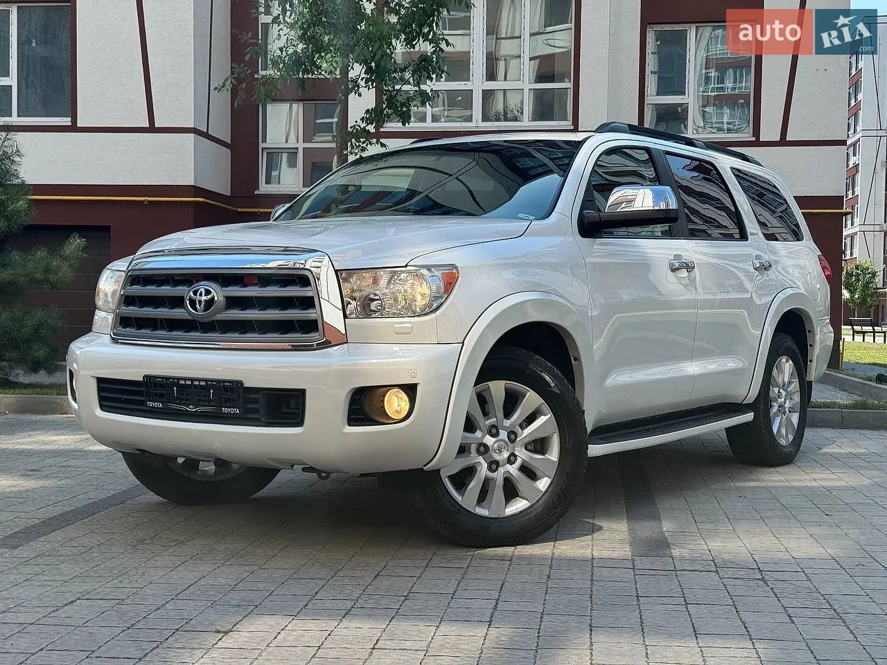 2013 Toyota Sequoia - мініатюра 3