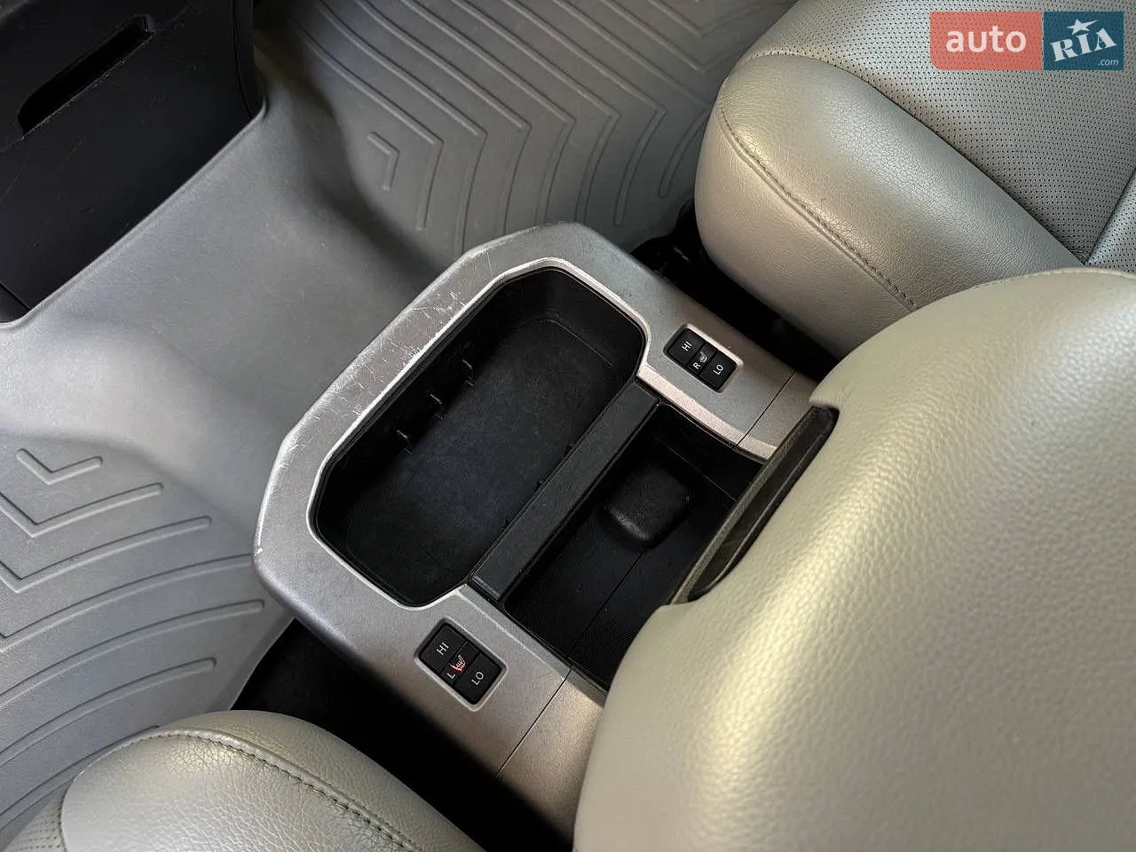 2013 Toyota Sequoia - мініатюра 43