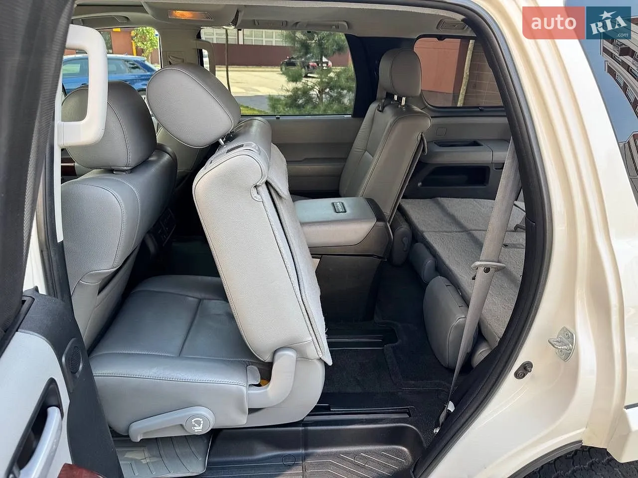 2013 Toyota Sequoia - мініатюра 54