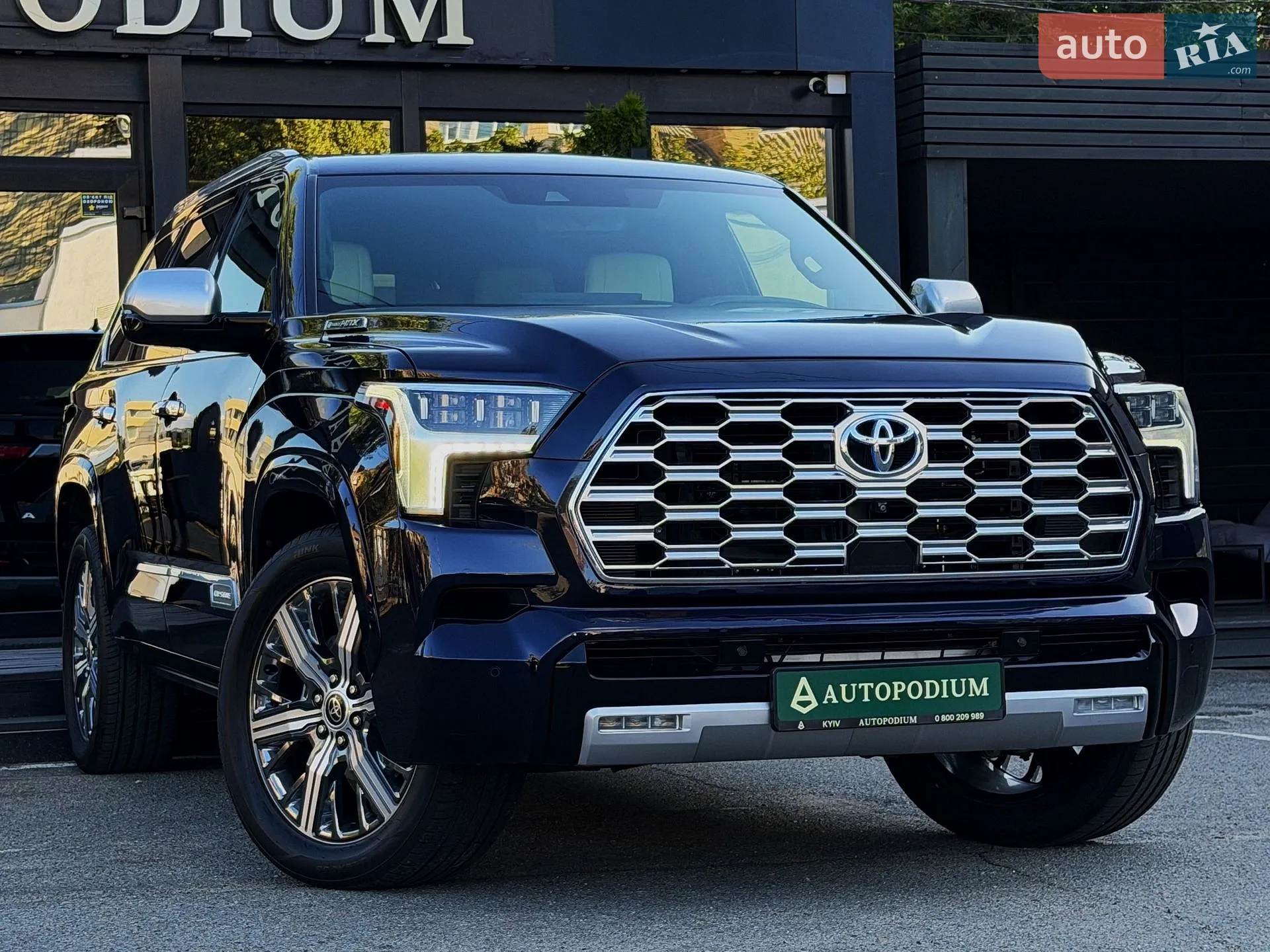 2023 Toyota Sequoia - мініатюра 11