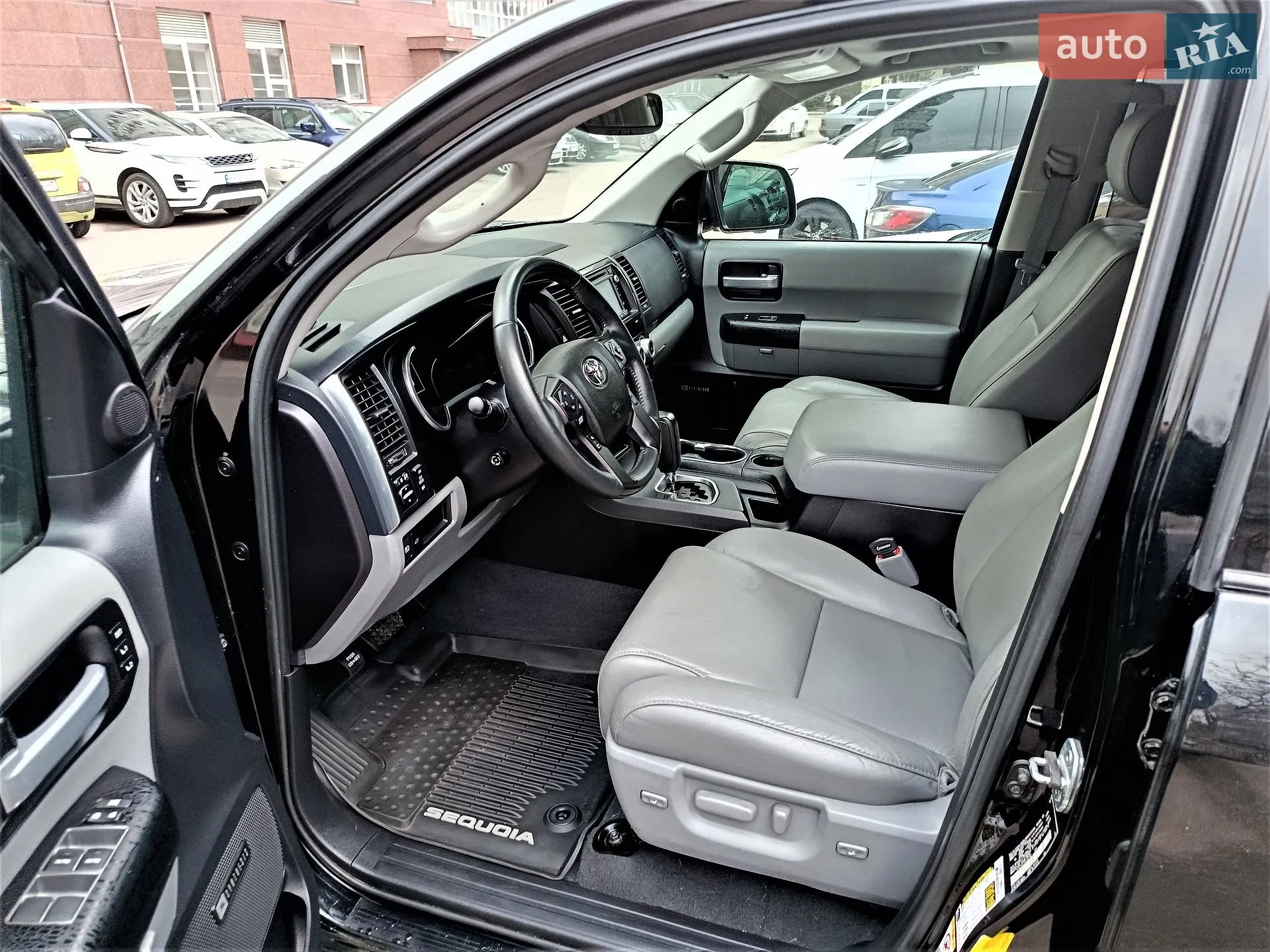 2018 Toyota Sequoia - мініатюра 4