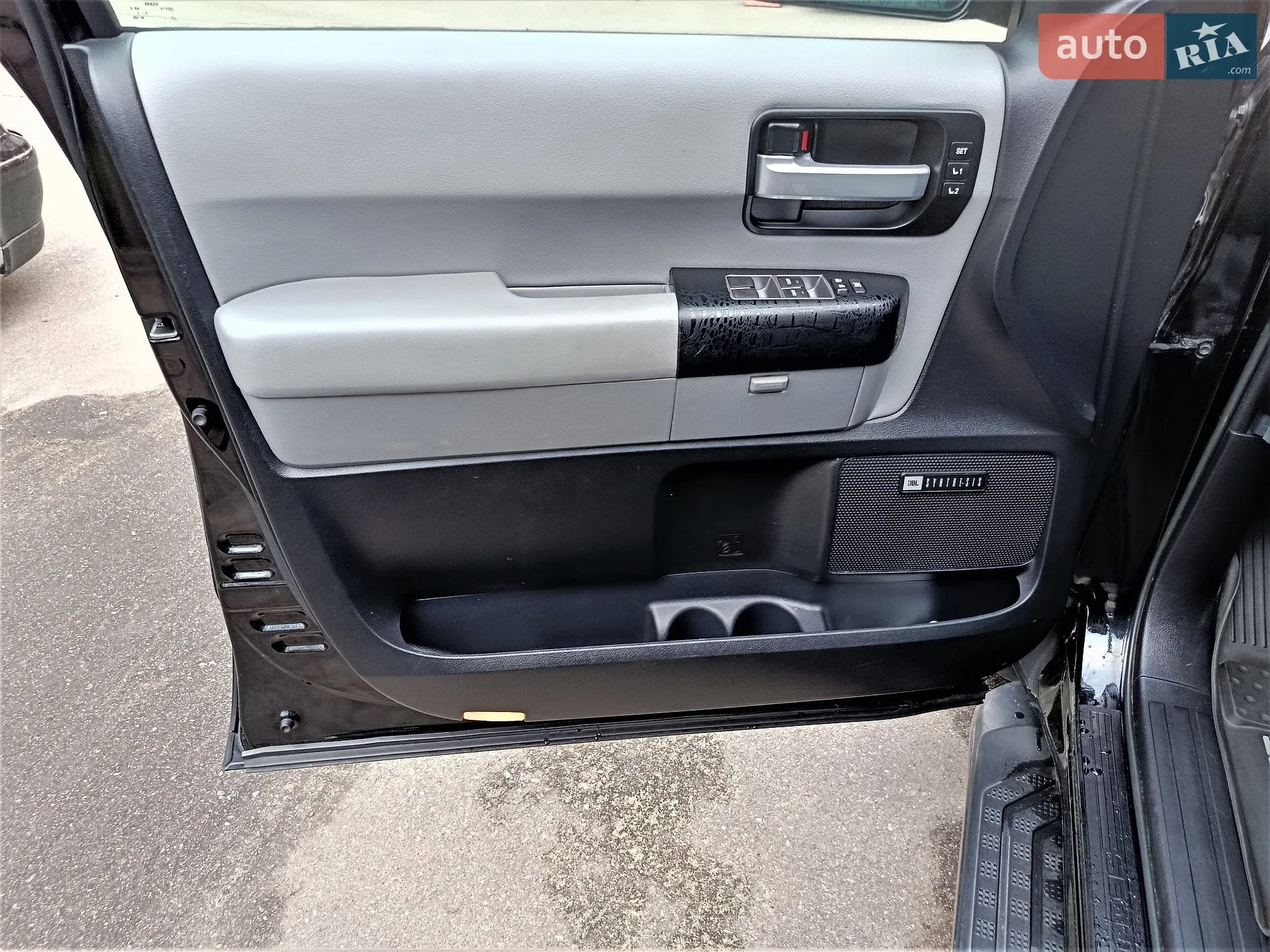 2018 Toyota Sequoia - мініатюра 8