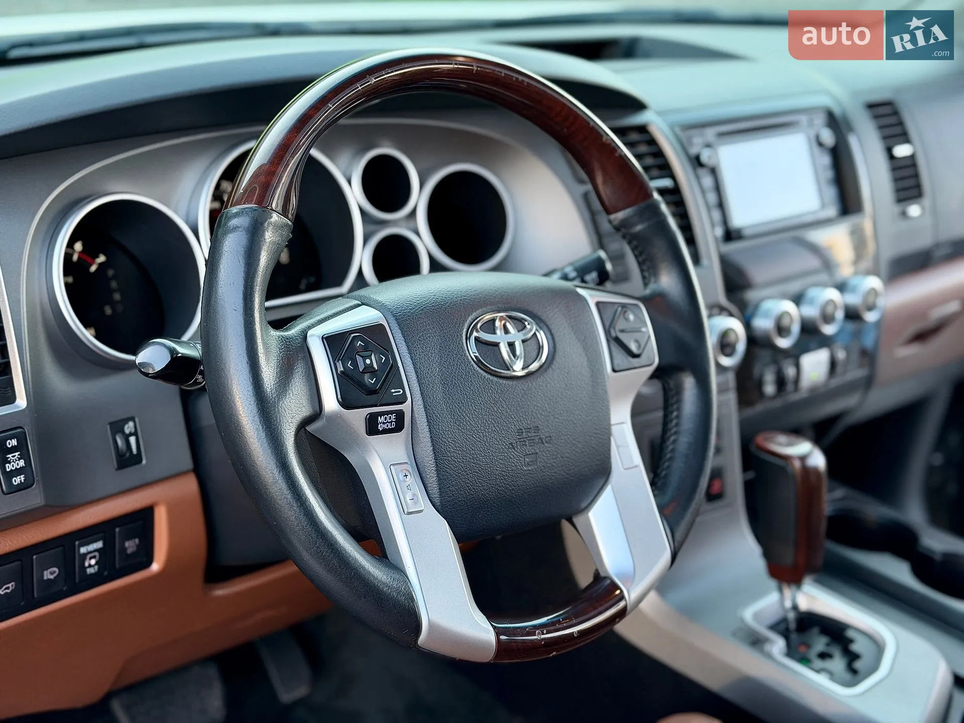 2013 Toyota Sequoia - мініатюра 34