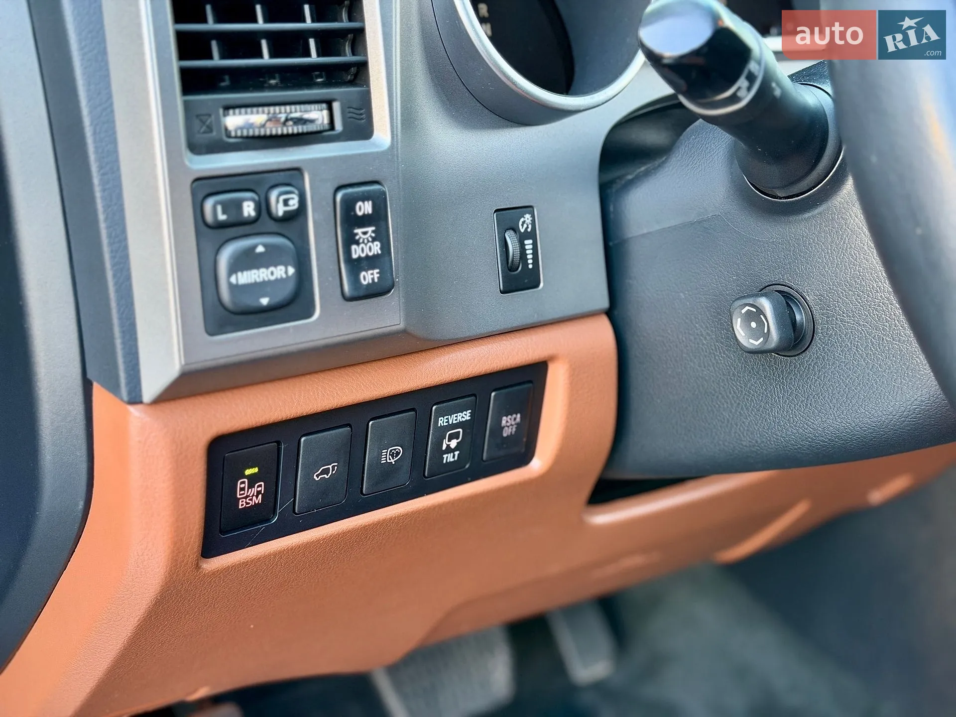 2013 Toyota Sequoia - мініатюра 35