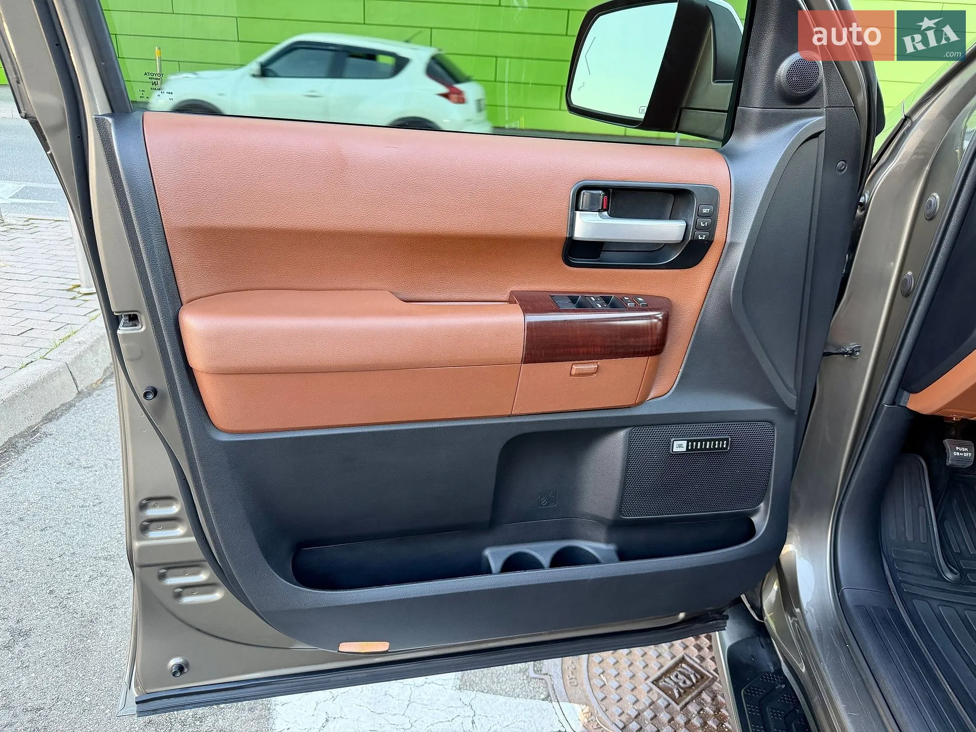 2013 Toyota Sequoia - мініатюра 39